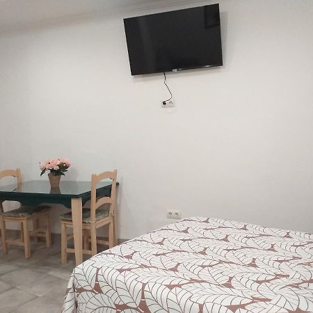 Malaga Ensuites City Centre Exteriör bild