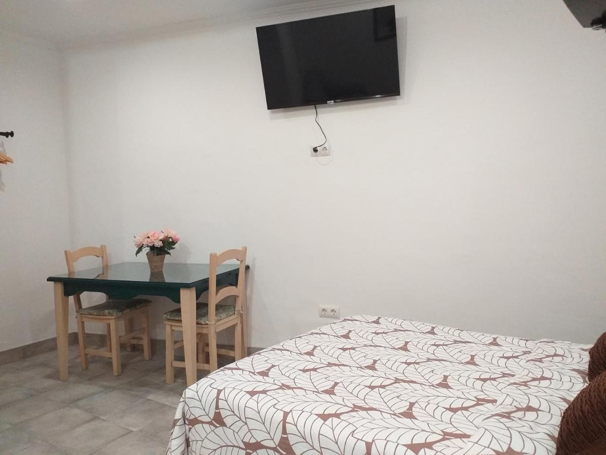 Malaga Ensuites City Centre Exteriör bild